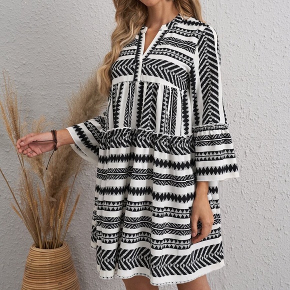 Dresses & Skirts - V neck stripes 3/4 sleeve ruffle mini dress boho